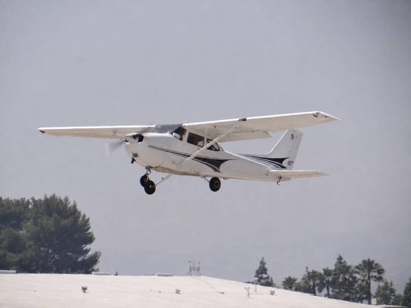 Cessna 172S Skyhawk N21705 on the ramp at Van Nuys Airport