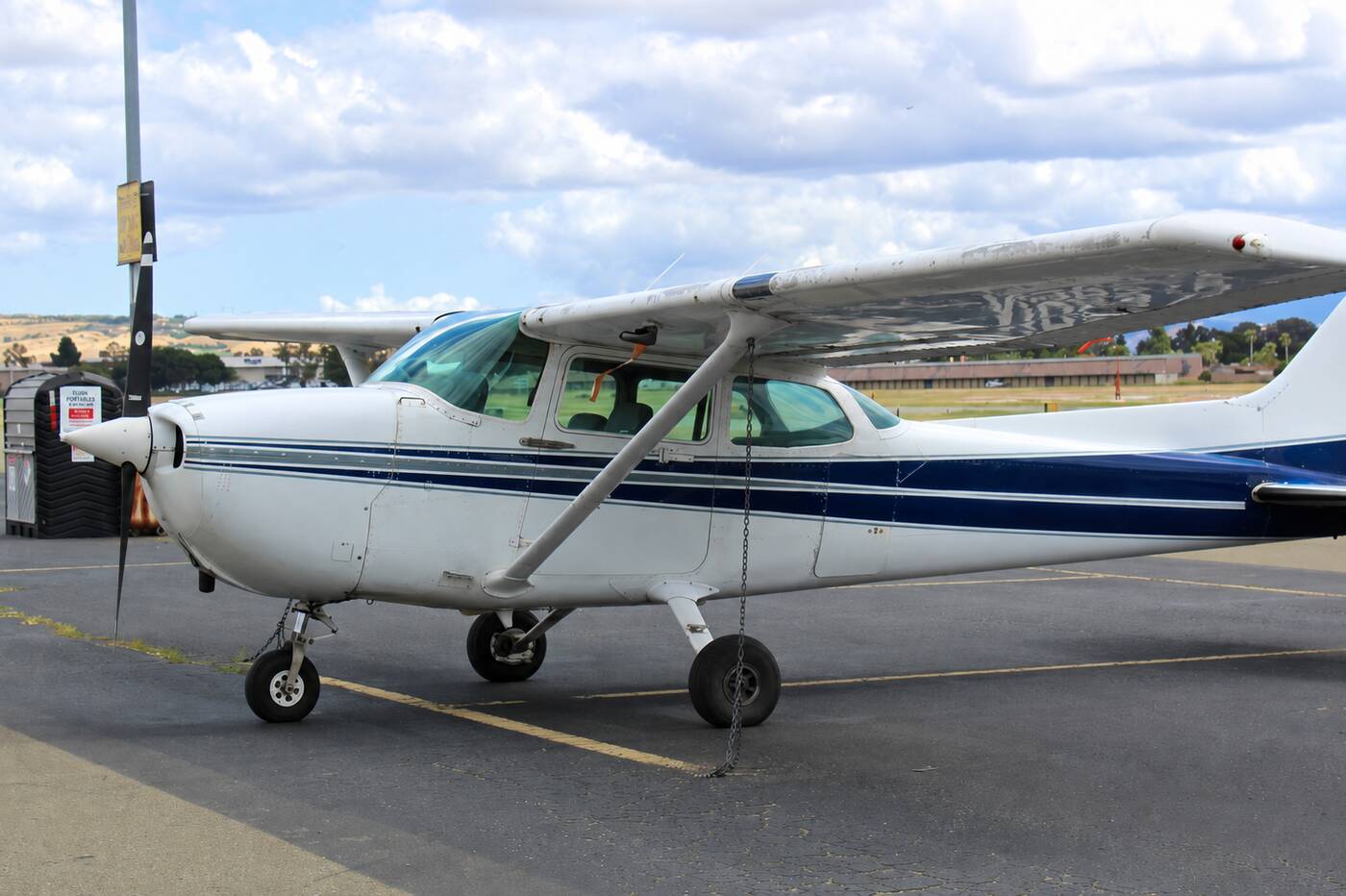 Cessna 172P Skyhawk (1984) — photo 1